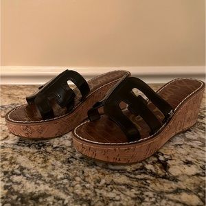 Cute size 8 Wedge sandals.